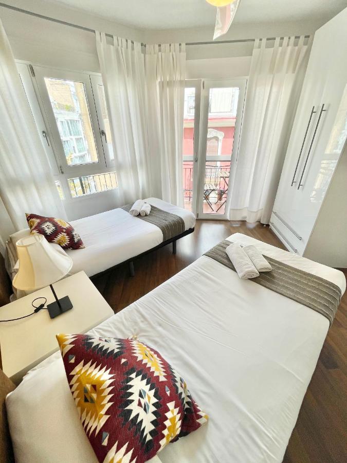 Apartamentos Sevilla فالنسيا المظهر الخارجي الصورة